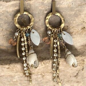 New Gold Shell Cluster Charm Earrings